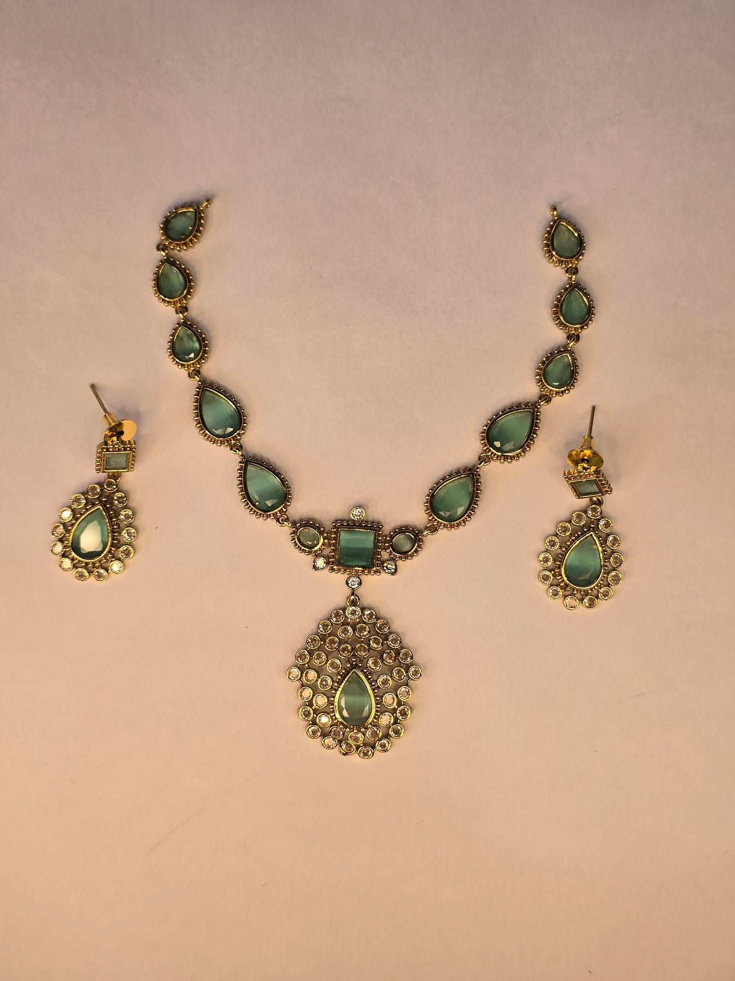 NERONI Gold-Plated Green Stone CZ Necklace Set – Royal Drop Design