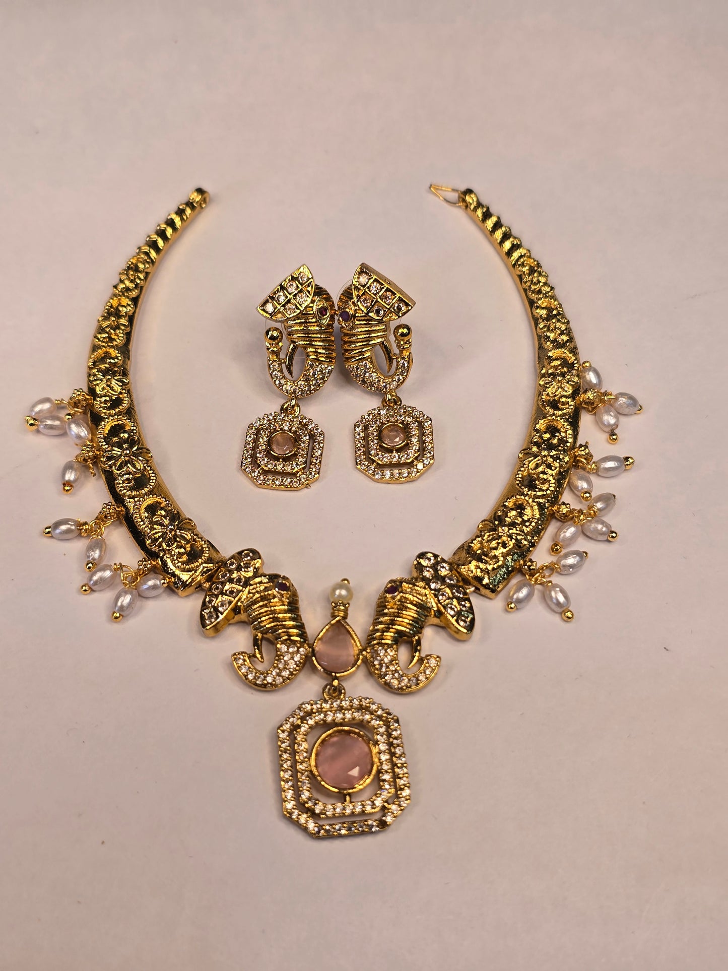 Neroni Traditional Gold-Tone Short Necklace Set with Earrings