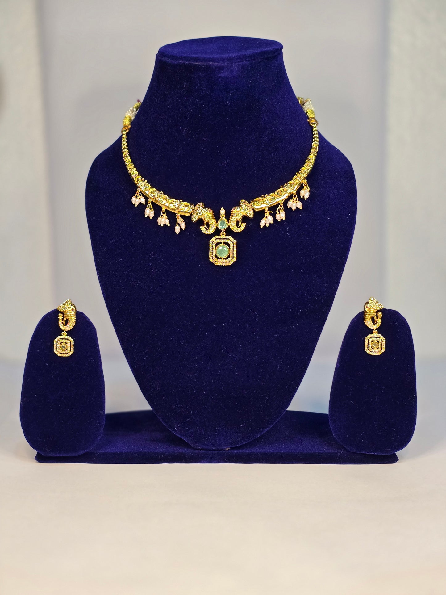 Neroni Traditional Gold-Tone Short Necklace Set with Earrings