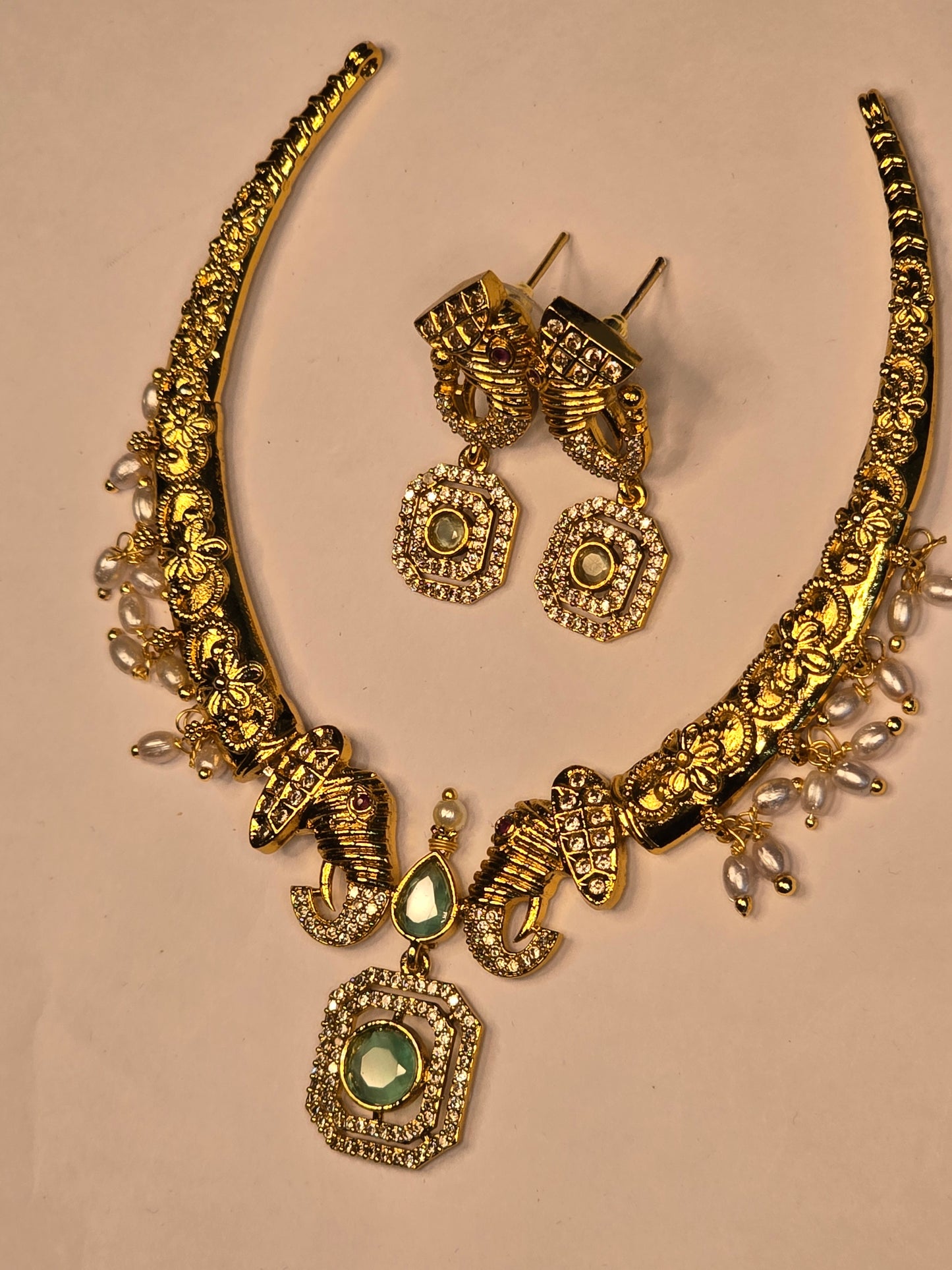 Neroni Traditional Gold-Tone Short Necklace Set with Earrings