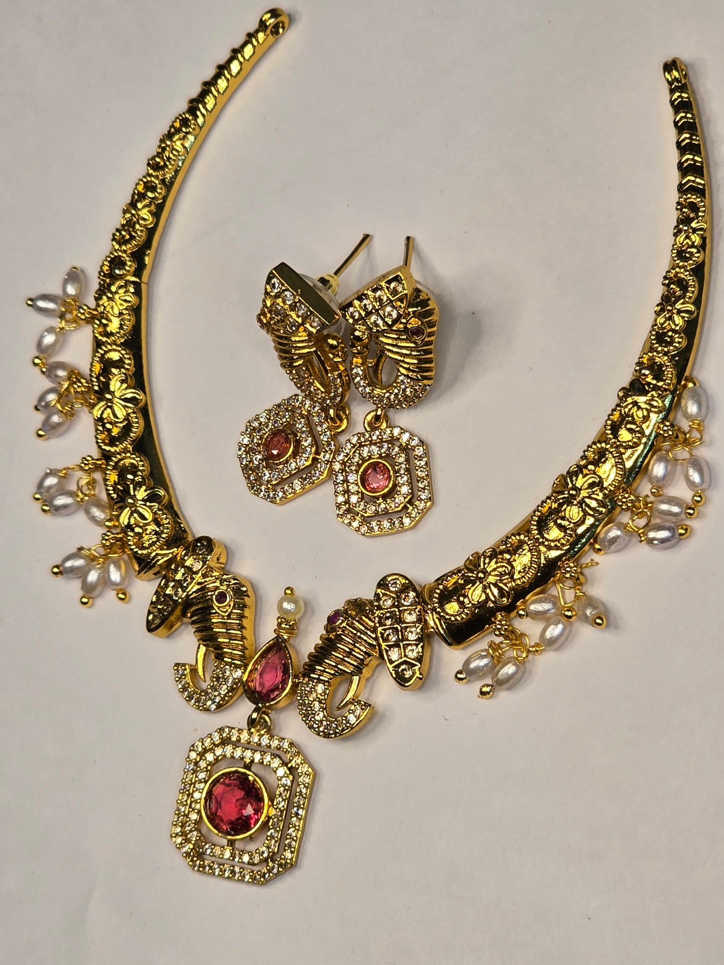 Neroni Traditional Gold-Tone Short Necklace Set with Earrings