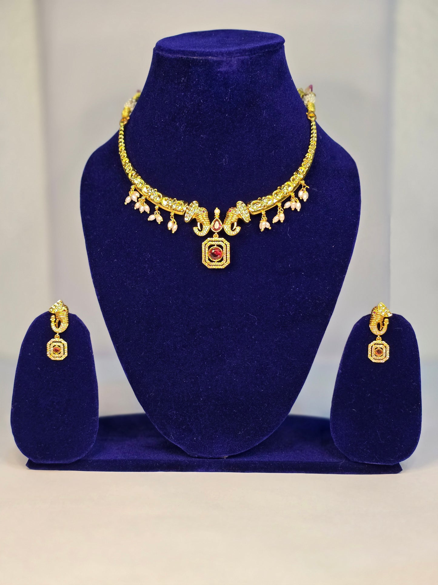 Neroni Traditional Gold-Tone Short Necklace Set with Earrings