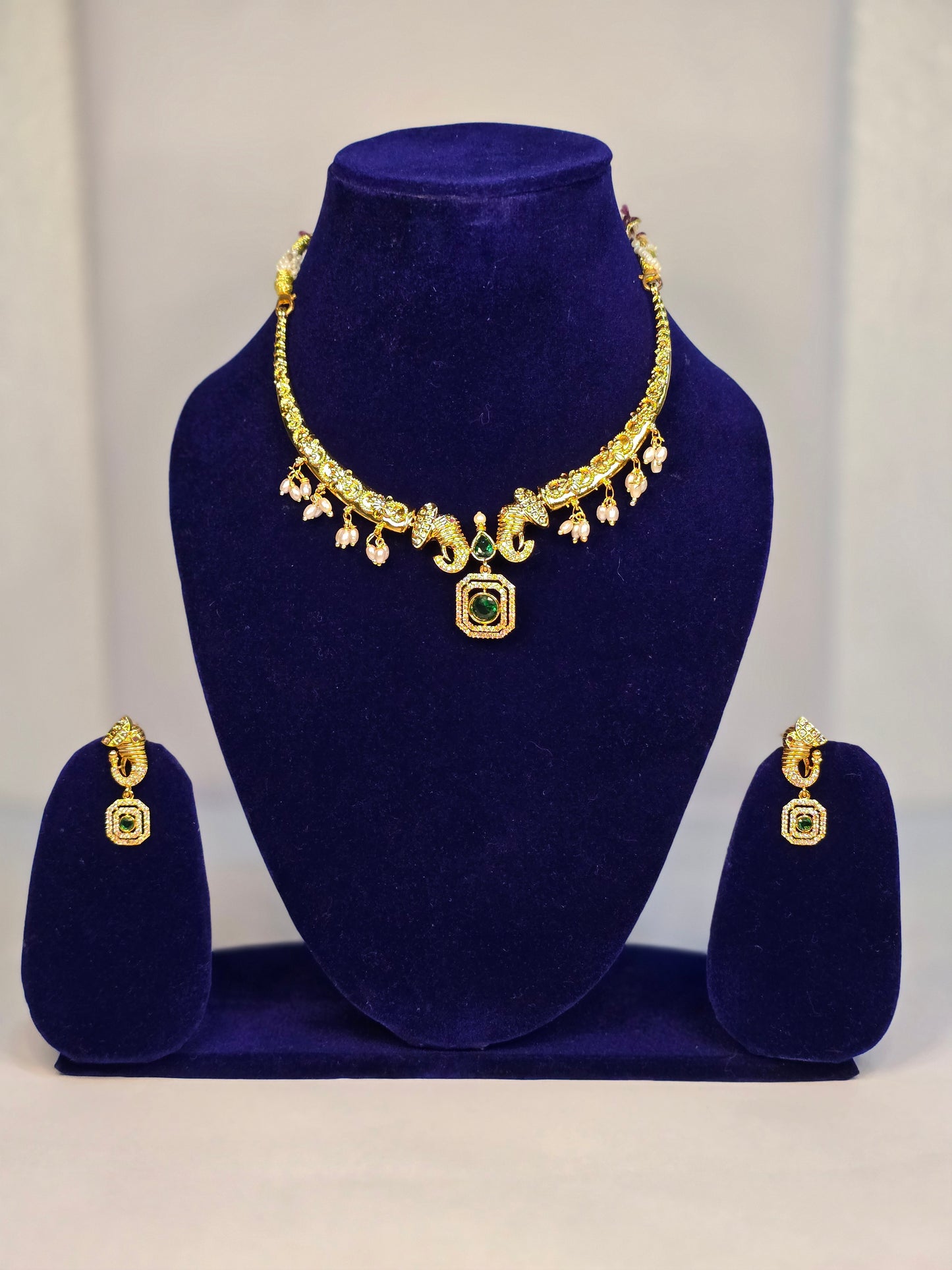 Neroni Traditional Gold-Tone Short Necklace Set with Earrings