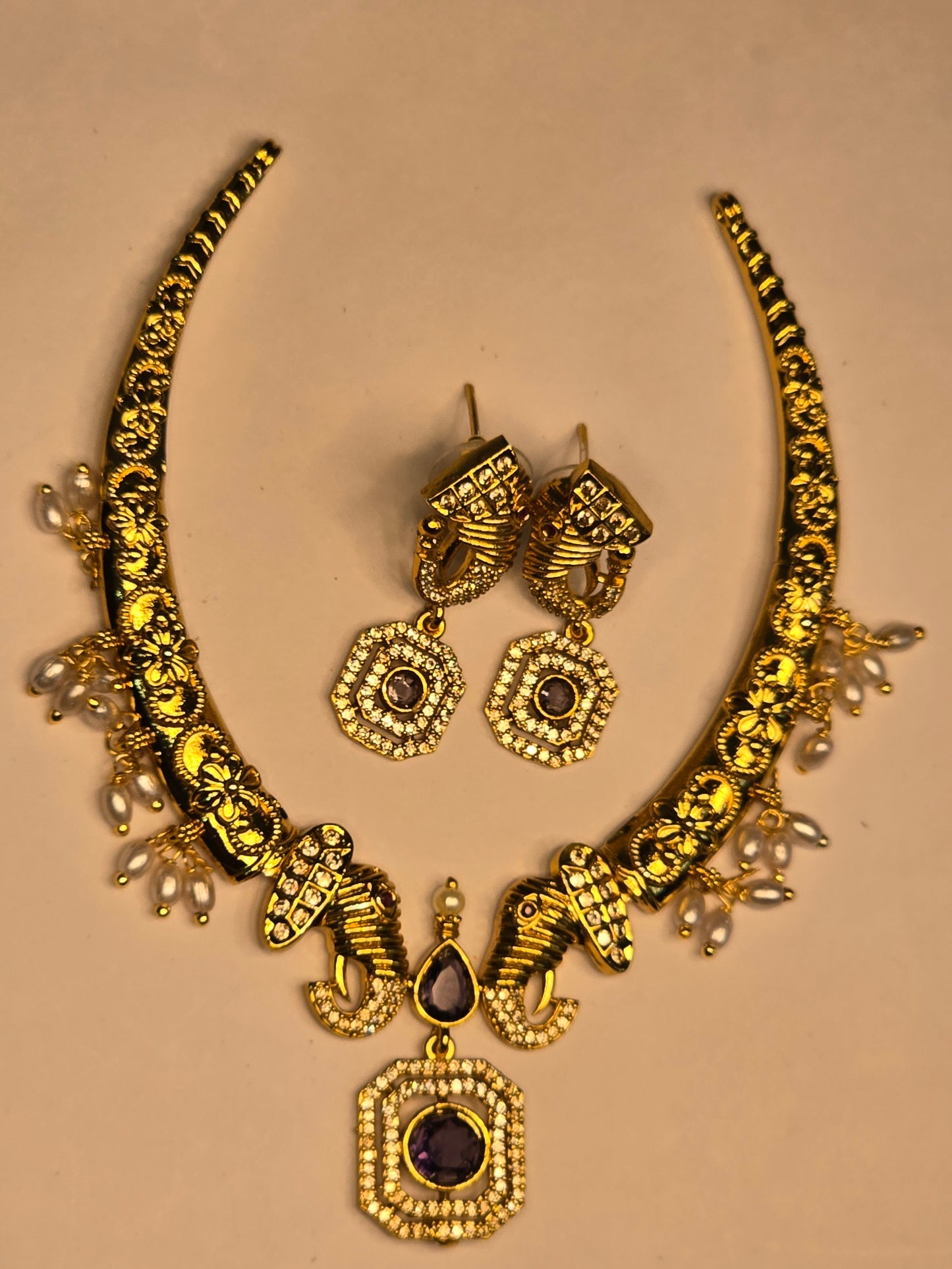 Neroni Traditional Gold-Tone Short Necklace Set with Earrings